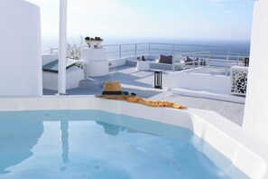 Deluxe Studio, 1 King Bed | Terrace/patio - OUTOPOIA (Santorini)