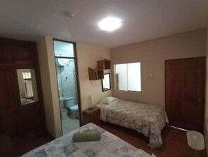 2 chambres, fer et planche à repasser, Wi-Fi, draps fournis