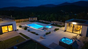 Beheizter Pool