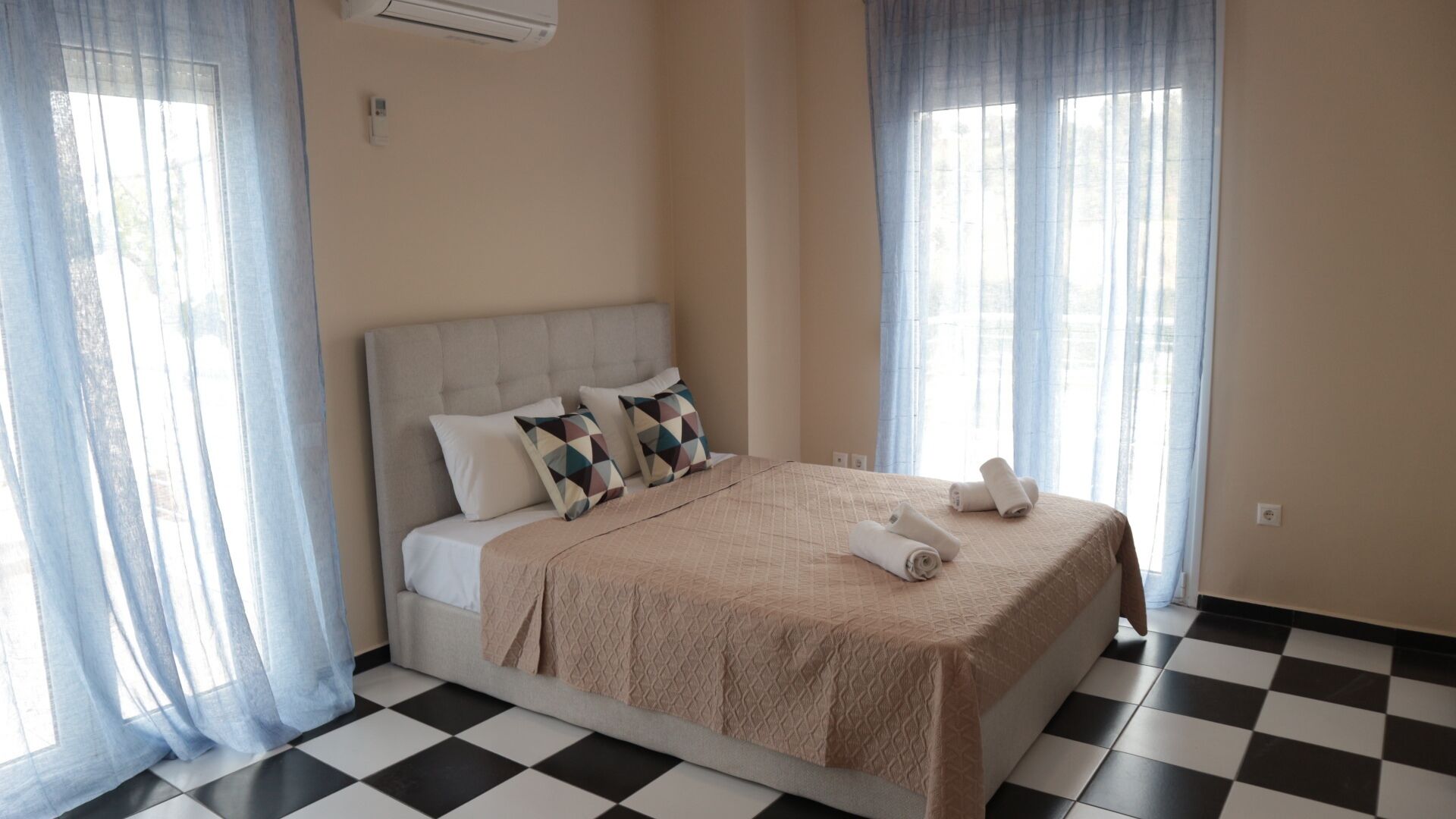 3 Schlafzimmer, Bügeleisen/Bügelbrett, WLAN, Bettwäsche