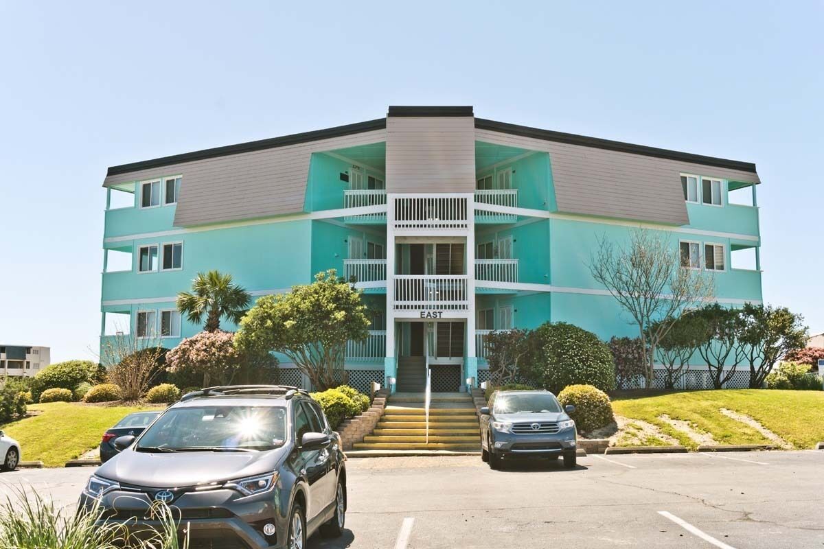 SeaSpray 103, Oceanside Condo in Atlantic Beach, NC!