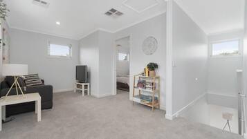 4 Schlafzimmer, Bügeleisen/Bügelbrett, WLAN, Bettwäsche