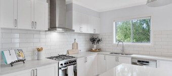 Rosebud Lovely House 2 - Peninsula Holiday Rental, Rosebud Lovely House 2 - Mornington Peninsula Hol