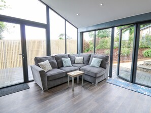 Cottage | Interior