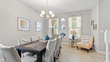 Villa, 5 slaapkamers | Dineren