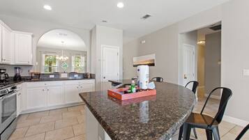 Villa, 5 Bedrooms | Private kitchen | Fridge, oven, coffee/tea maker, toaster