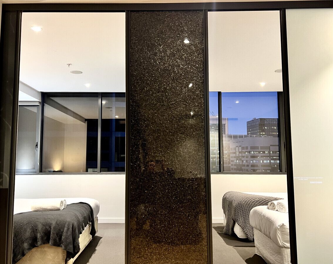 2 bedrooms, desk, iron/ironing board, travel cot