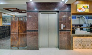 Lift - Treebo Fortune Stay Inn (Bengaluru)