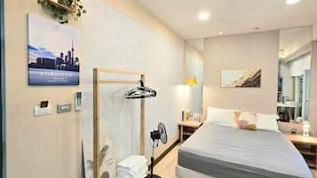 1 bedroom, desk, iron/ironing board, free WiFi