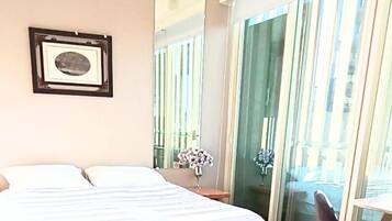 1 bedroom, iron/ironing board, free WiFi, bed sheets