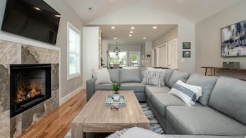 Smart-TV, peis og fotballspill