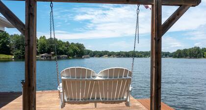 Amazing Lakefront View, Firepit, Flat Yard, Kayak, Dock Swing, Sunsets