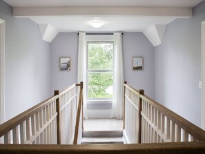 Interior - Main Street Family Retreat, Walking Distance to Beach & Downtown. Pet Friendly! (Port Dover)