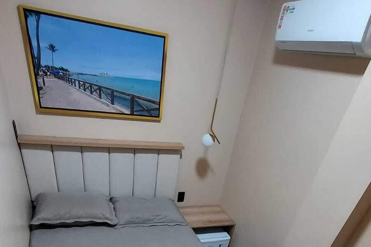 Comfort Double Room | Free WiFi, bed sheets