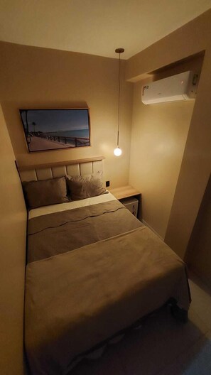 Comfort Double Room | Free WiFi, bed sheets