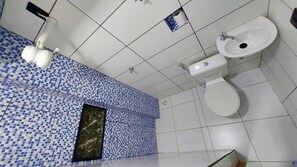 Standard Room | Free WiFi, bed sheets