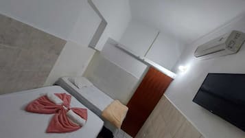 Traditional Triple Room | Free WiFi, bed sheets