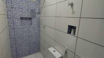 Comfort Double Room | Bathroom | Shower, towels
