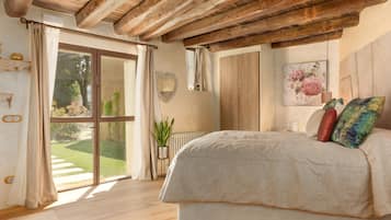 Premium Double Room (La Volta) | Soundproofing, travel crib, free WiFi, bed sheets