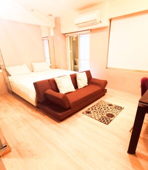 1 bedroom, iron/ironing board, WiFi, bed sheets