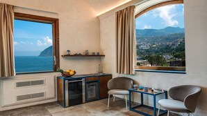 Living area - VILLA MAESTRALE - Brand New Designer Villa with Jacuzzi and Water Views (Vico Equense)