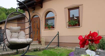 Ferienhaus in Grüner Lage, Nähe Therme