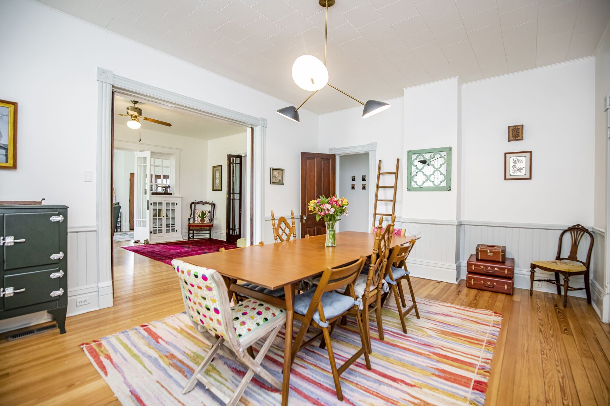 Historical home with contemporary amenities just a 3 min walk to The Momentary