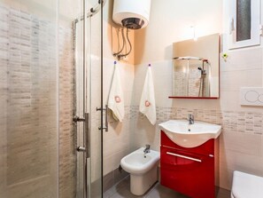 Hair dryer, towels - Apartment Floki by Interhome (Sanremo)