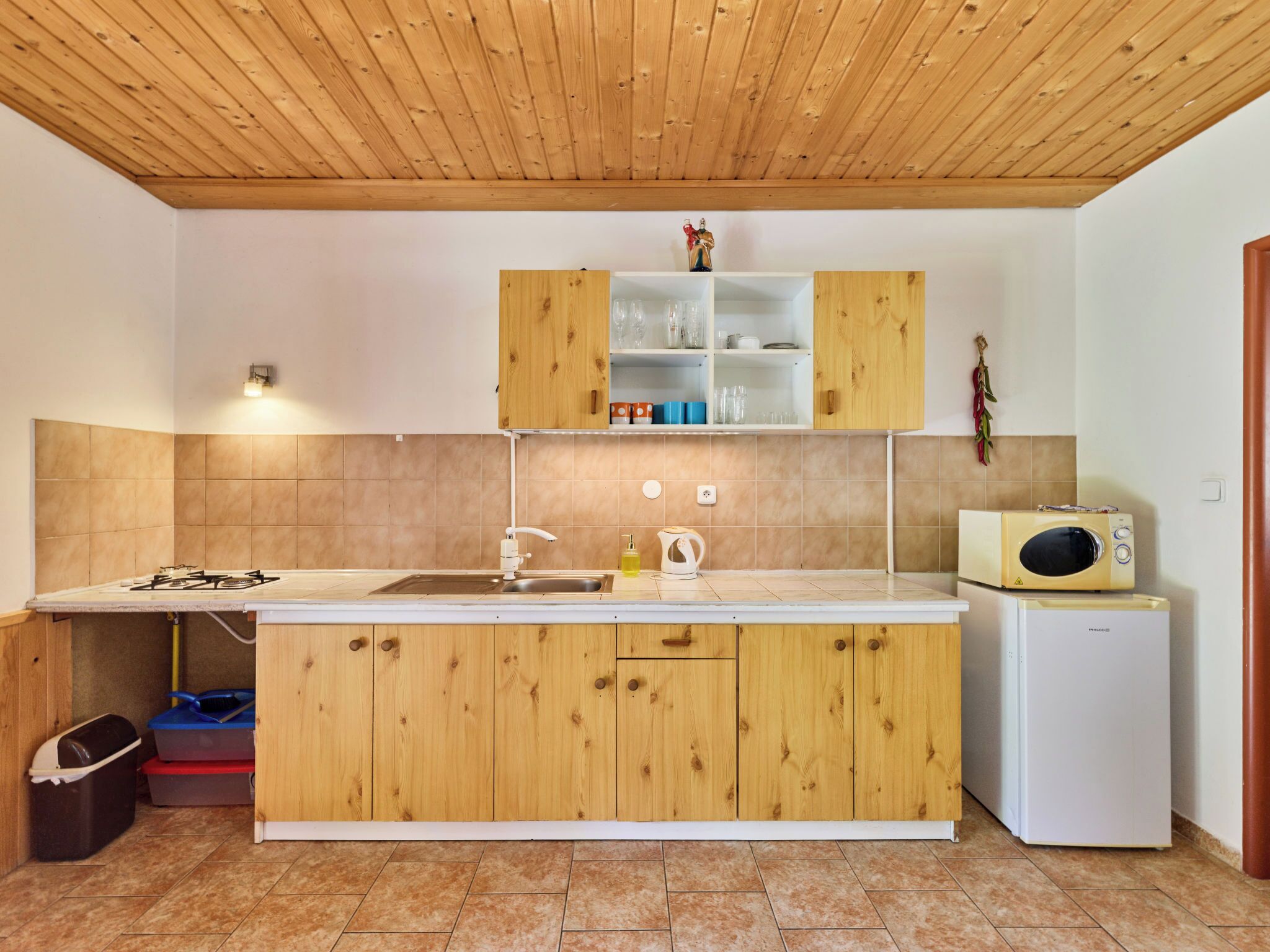 Fridge, microwave, cookware/dishes/utensils