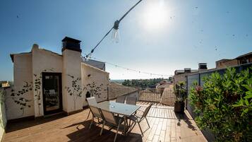 Exclusive Apartment | Terrace/patio