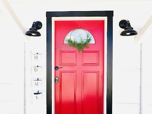 Exterior detail - 921- Beachside Cottage-Hottest location in San Diego (San Diego)