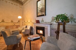 Interior - Delcorto Suites (Montepulciano)
