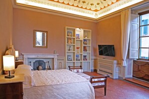 Presidential Suite Marcello | Premium bedding, free WiFi, bed sheets