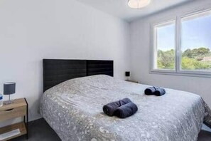 4 Schlafzimmer, Bügeleisen/Bügelbrett, kostenloses WLAN, Bettwäsche