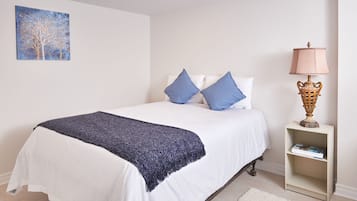 1 bedroom, desk, iron/ironing board, free WiFi