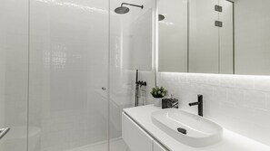 Hair dryer, towels - Almada 551 - 1.1 l Stylish Getaway by LovelyStay (Porto)