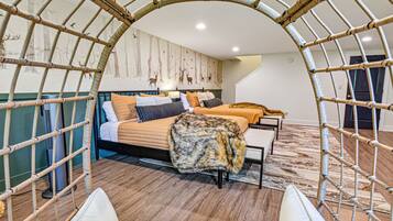 6 chambres, bureau, fer et planche Ă repasser, lit parapluie