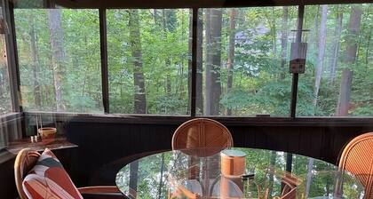 Mid Century Guest House on Wooded Lot