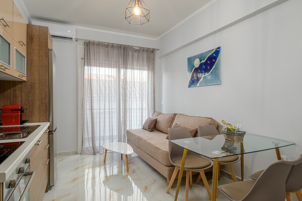 Smart TV, Netflix, streaming services