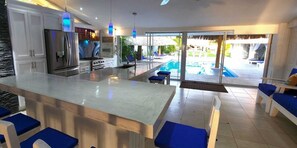 Microwave - Villa Kassondra del Mar  (Acajutla)