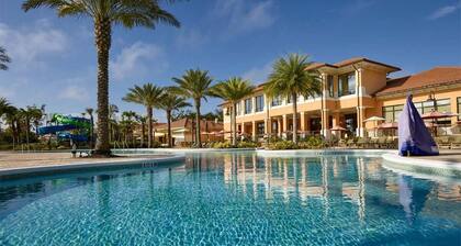 Brand New 4 Bed, 3bth, Next To Pool, Water Slides, Walk To Oldtown, 6 to Disney.