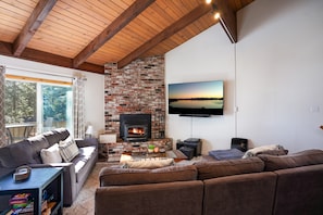 Televisor intel·ligent i llar de foc 