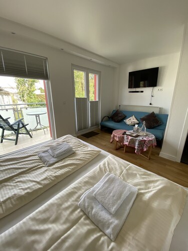 Haus Adams - Guesthouse with outstanding view on the river rhine, cosy, quiet