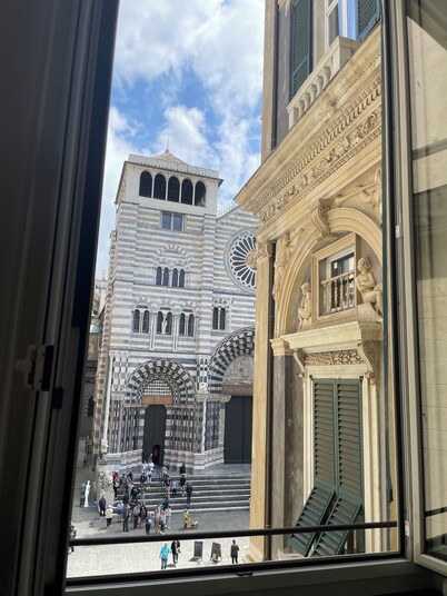 Happy Family Apartments Cathedral