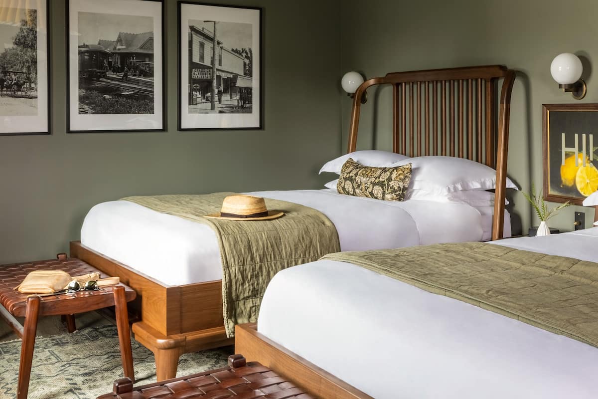 Luxury Quadruple Room | In-room safe, blackout drapes, free WiFi, bed sheets