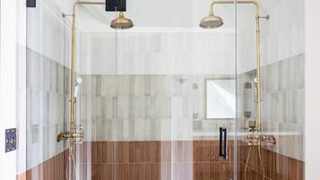 Deluxe Double Room | Bathroom | Hair dryer, bathrobes, towels, soap