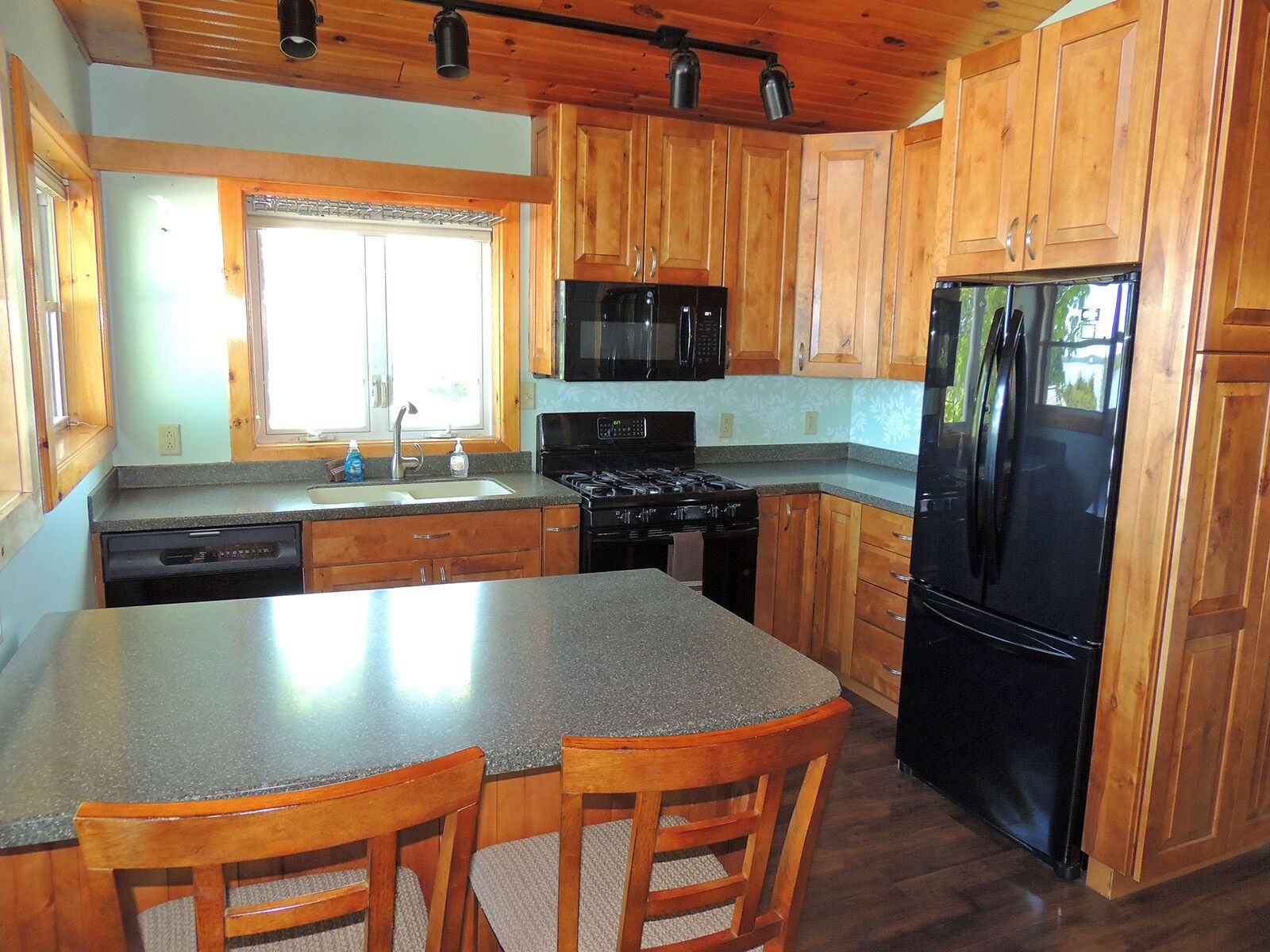 Køleskab, mikrobølgeovn, ovn, opvaskemaskine