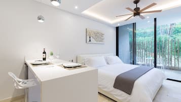 Departamento básico | 1 habitación, caja de seguridad en la habitación y escritorio