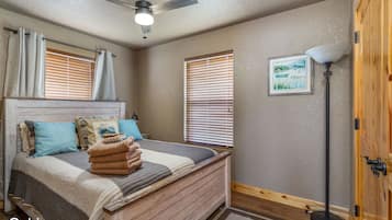 2 chambres, lit parapluie, Wi-Fi gratuit, draps fournis