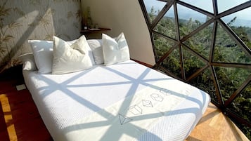 Cabaña K2 | 1 bedroom, down duvets, minibar, bed sheets